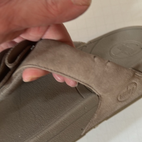 Fit Flops Florrie Putty Leather Toe Post - Picture 8 of 13